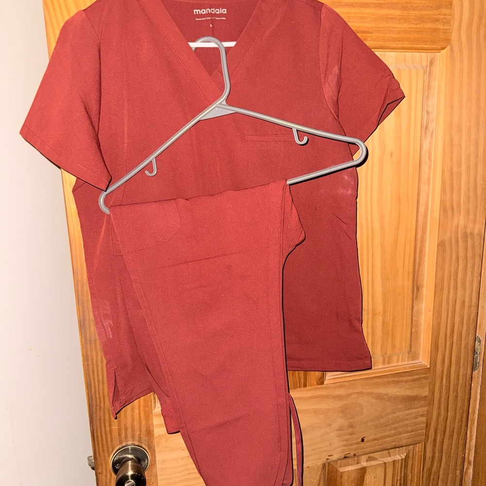 Mandala Women's Scrub Set in Brick Red